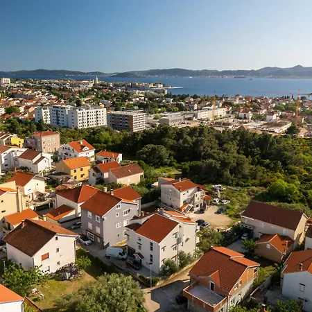 Marina Heights Lägenhet *