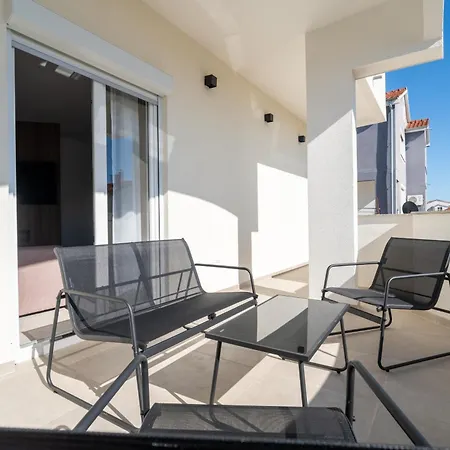 Apartment Marina Heights *