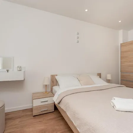 Apartamento Marina Heights *